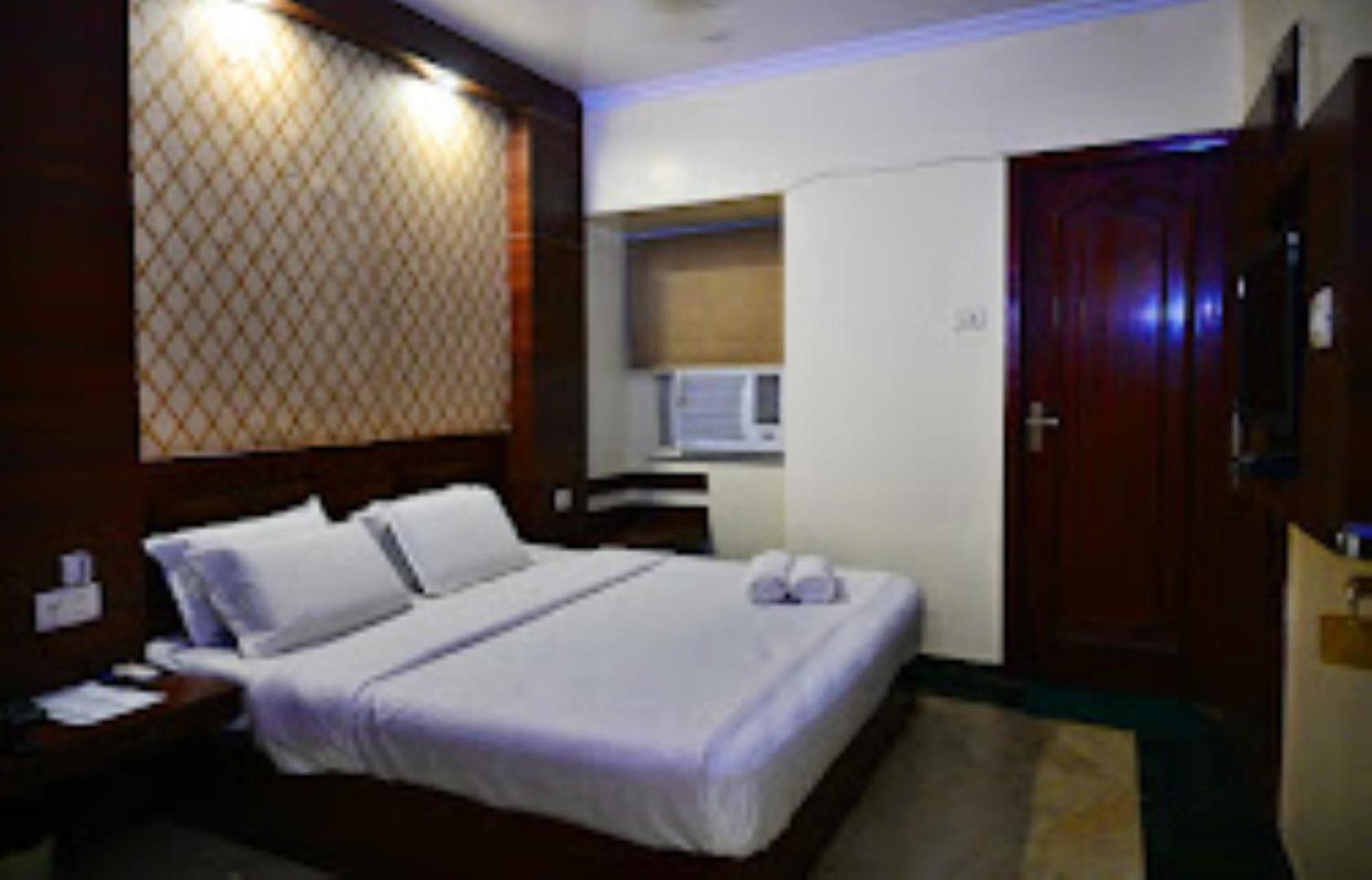Hotel Suncity Prayagraj Ngoại thất bức ảnh